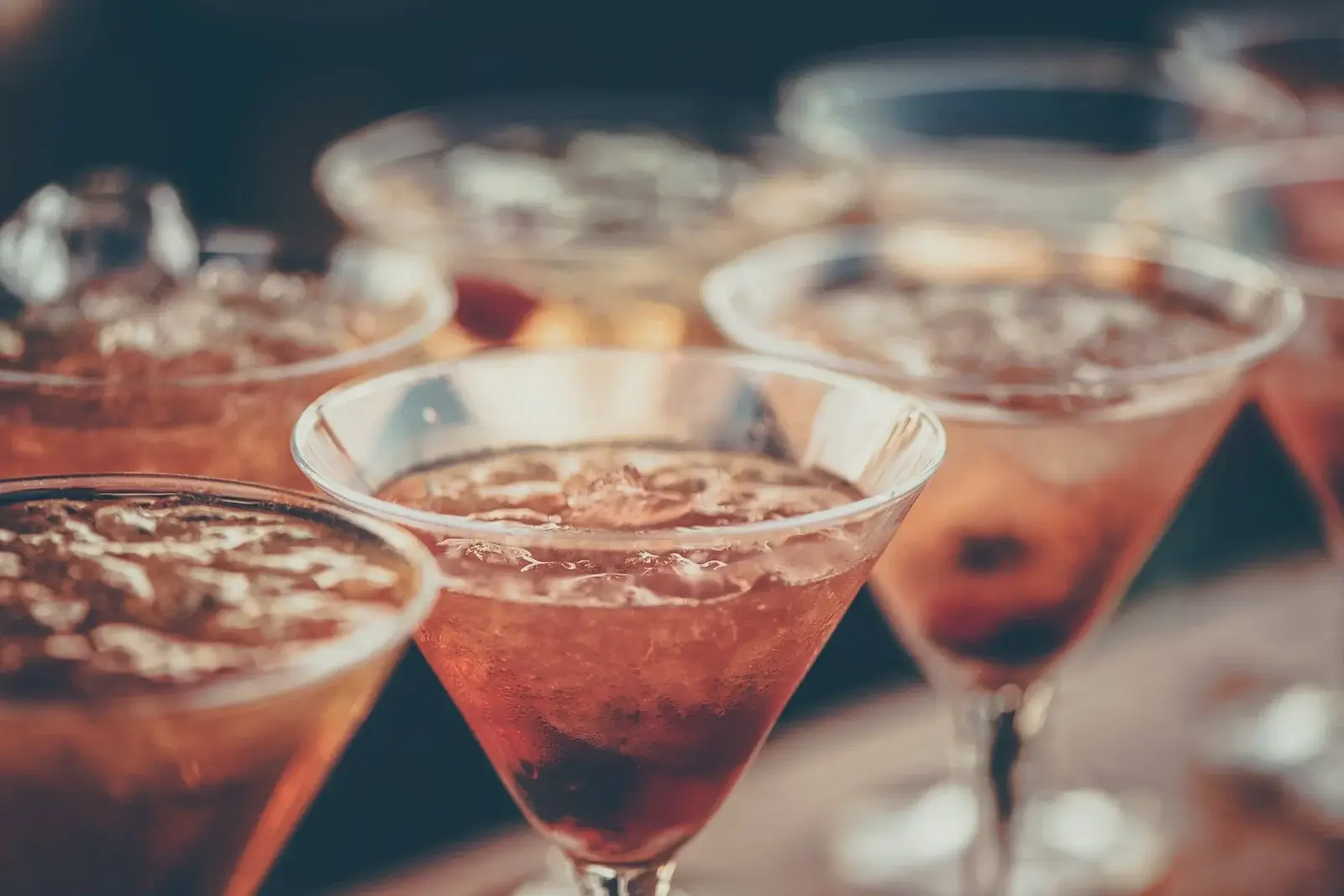 bar cocktail service