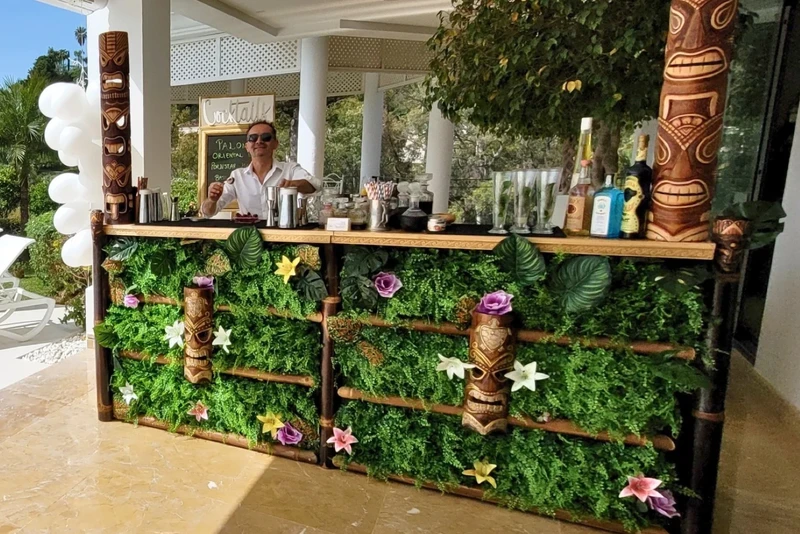 tiki bar